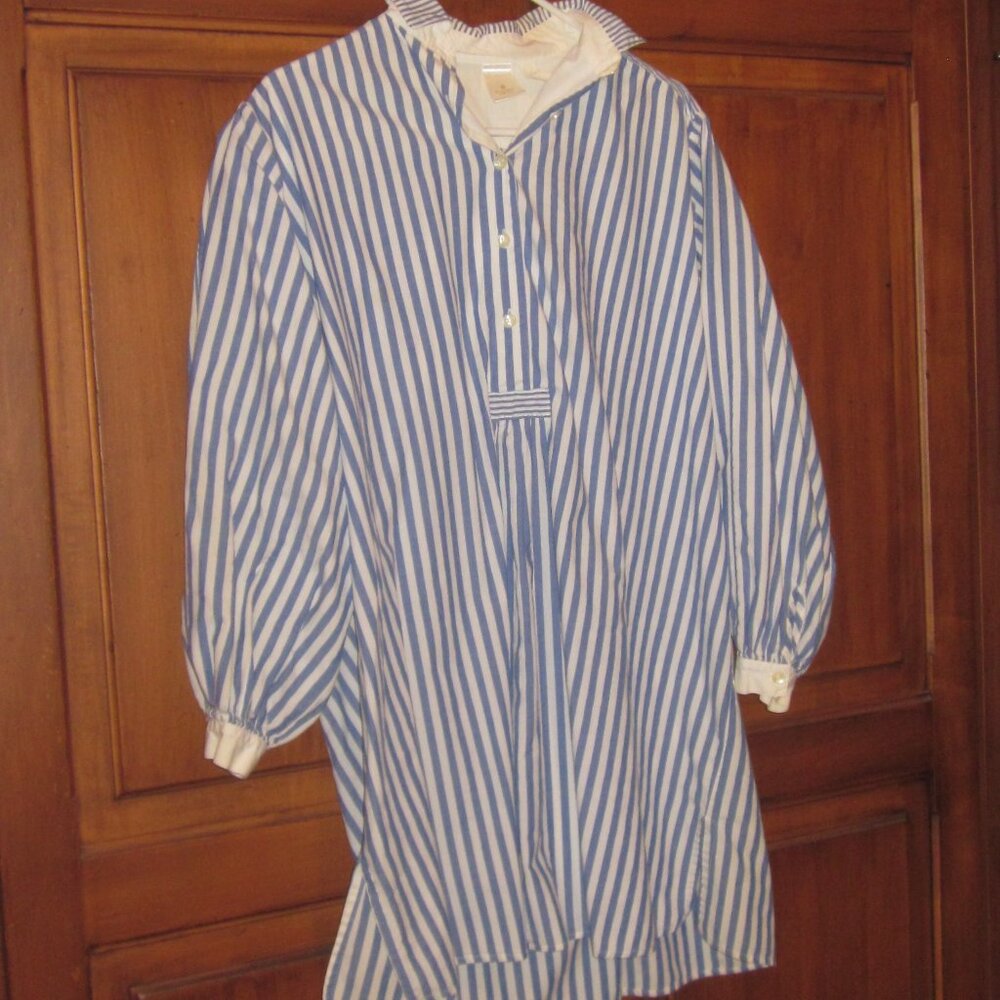 Vintage Gold Label Victoria's Secret Sleep Shirt - Picture 1 of 5
